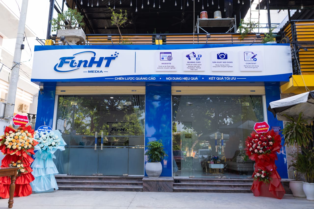 Mặt tiền FunHT Media trong ngày khai trương