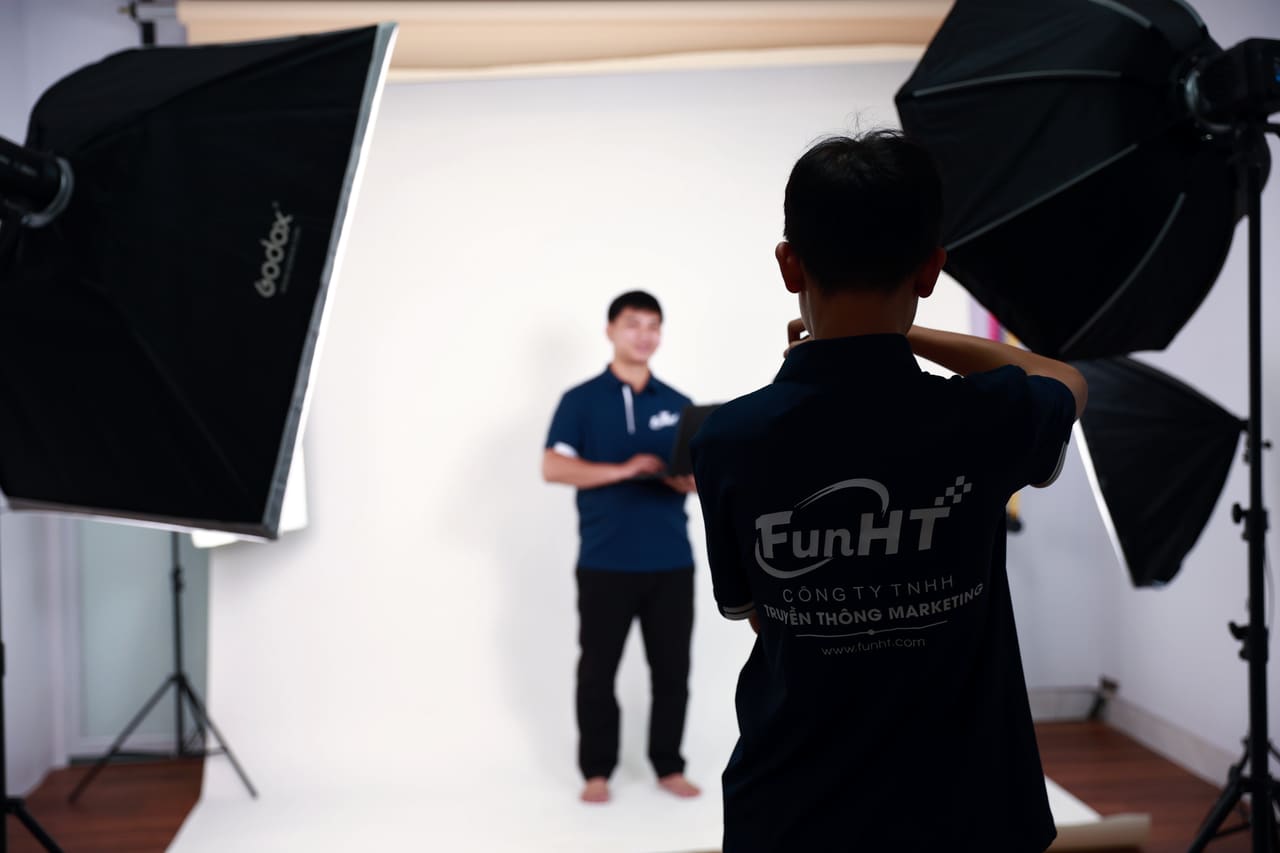 Sản xuất ảnh và video chuyên nghiệp tại studio FunHT Media